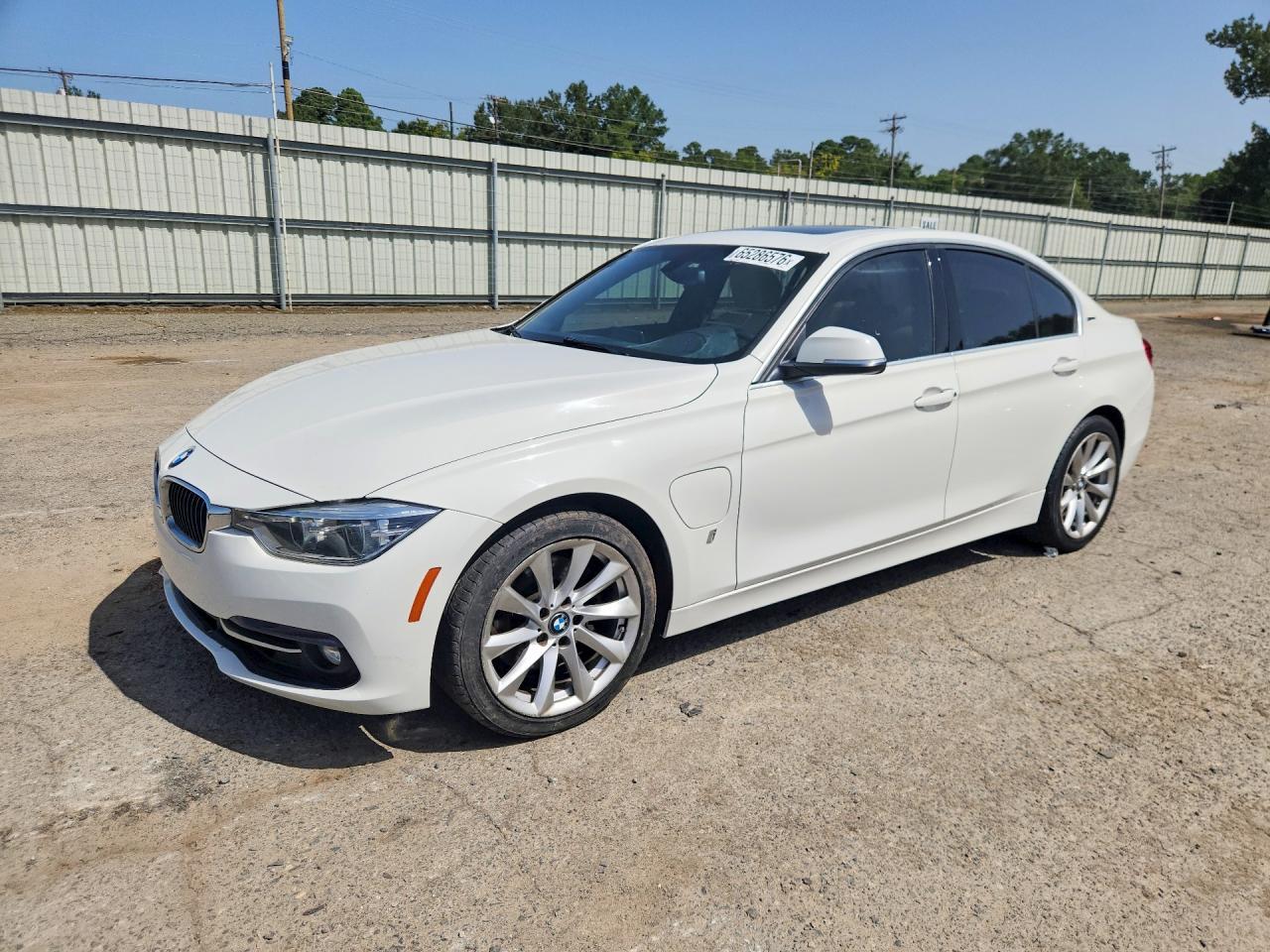 2018 BMW 330E - zdjęcie główne