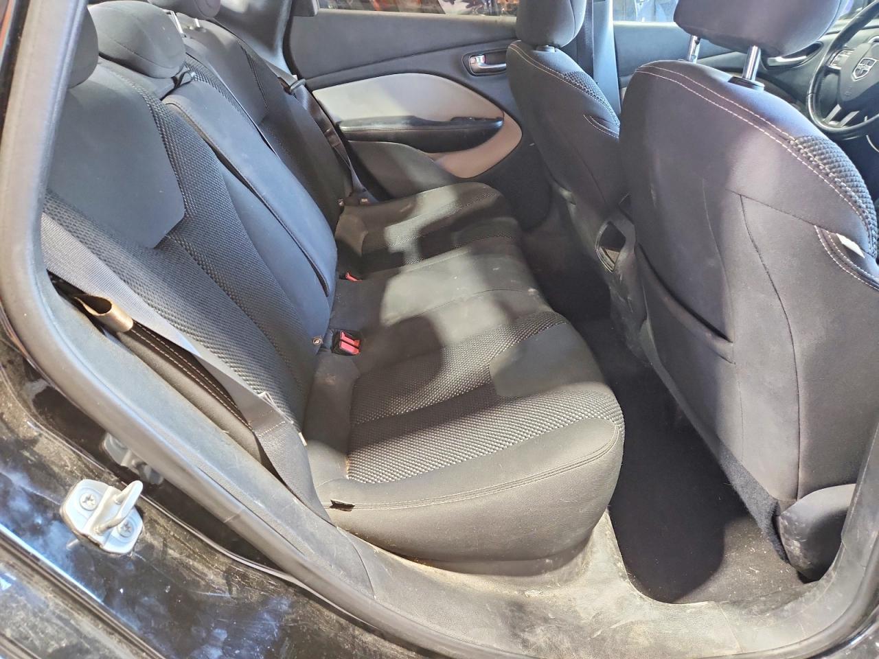 2015 Dodge Dart Sxt - zdjęcie 10