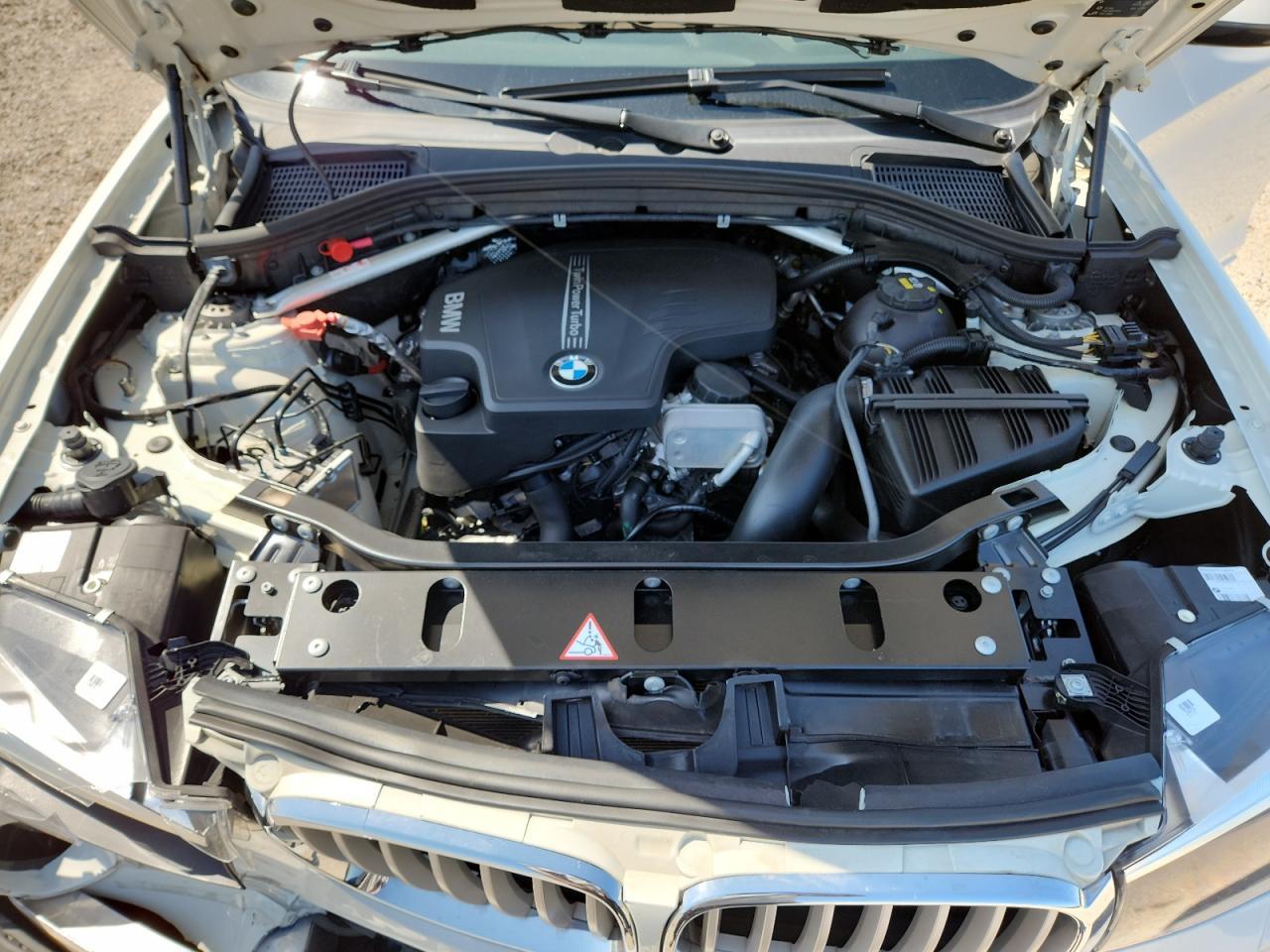 2016 BMW 3 Series - zdjęcie 12