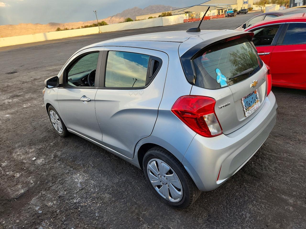 2018 Chevrolet Spark Ls - zdjęcie 2