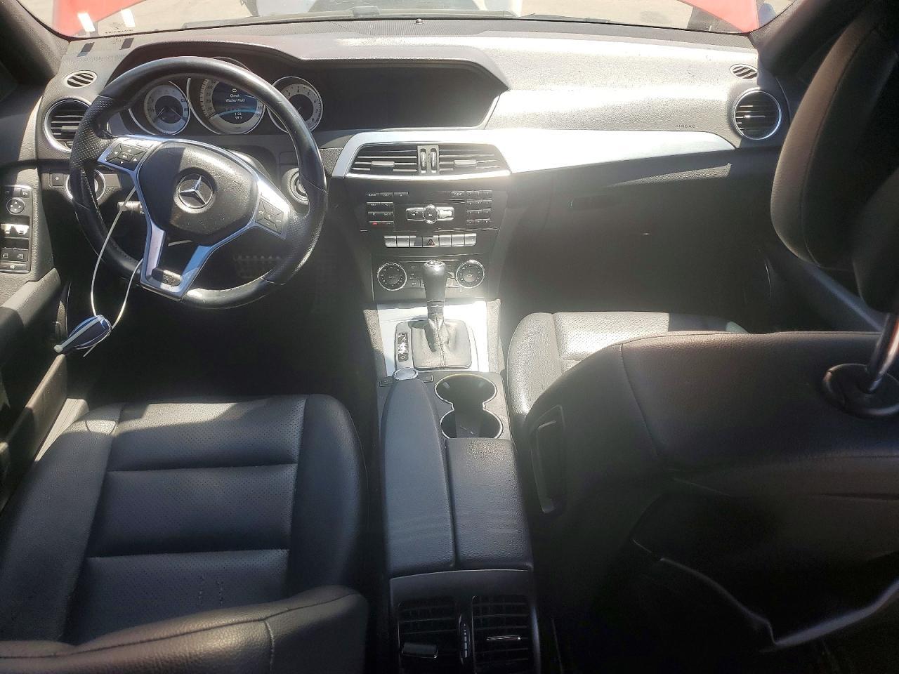 2014 Mercedes-Benz C 250 - zdjęcie 8