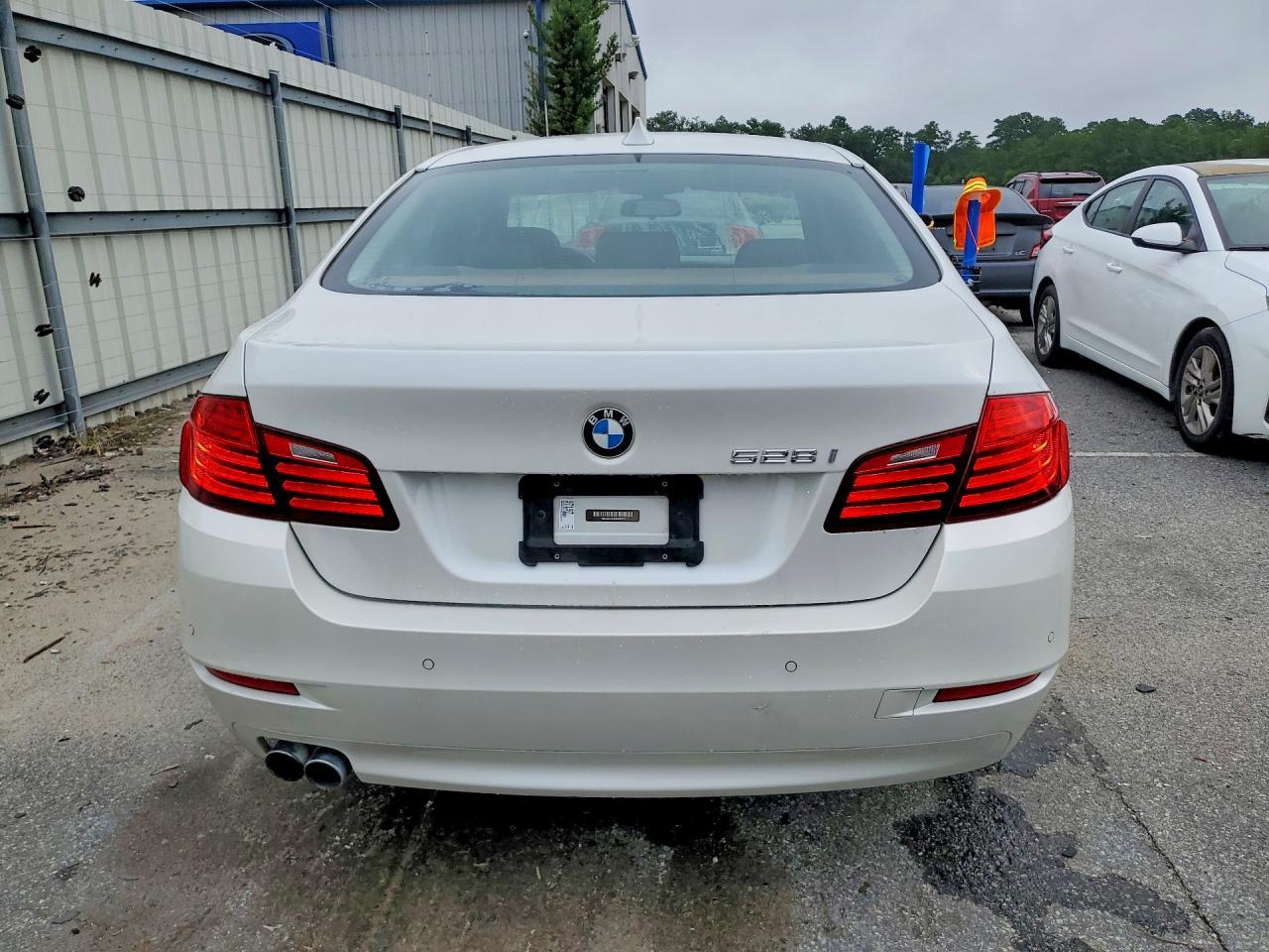 2016 BMW 528 I - zdjęcie 6