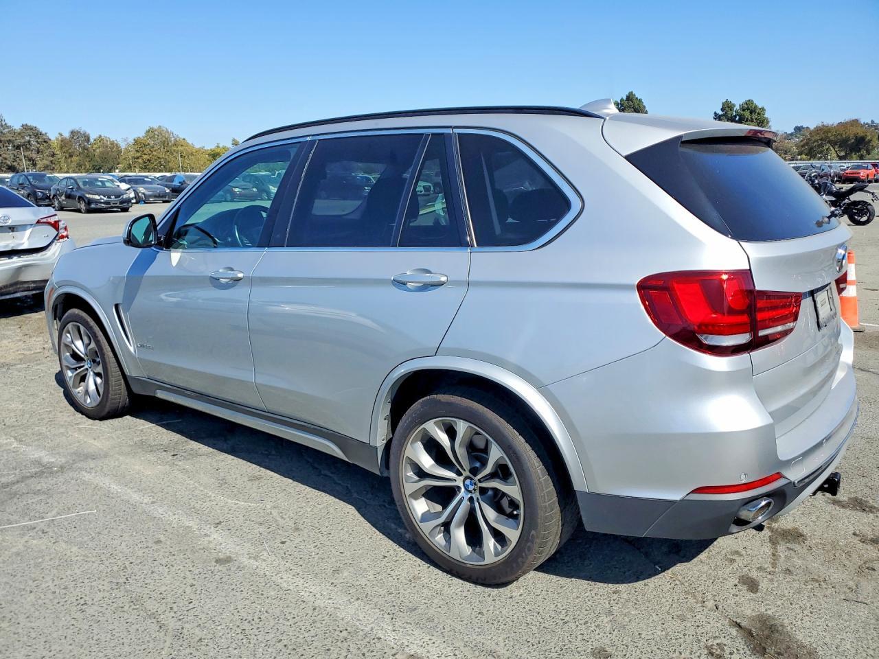 2015 BMW X5 xDrive35D - zdjęcie 2