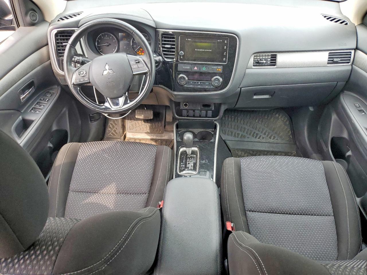 2017 Mitsubishi Outlander Se - zdjęcie 8