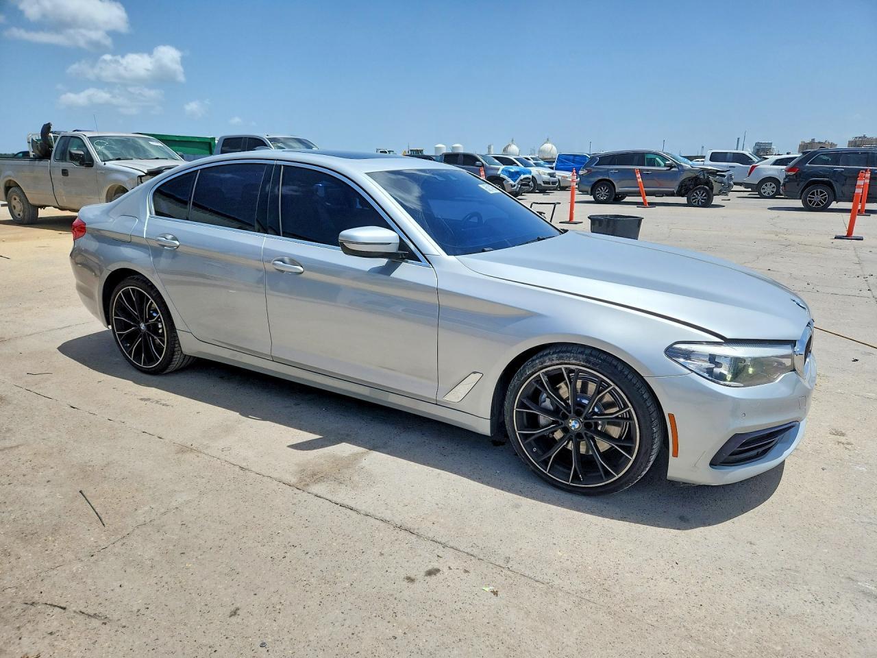 2019 BMW 530 I - zdjęcie 4