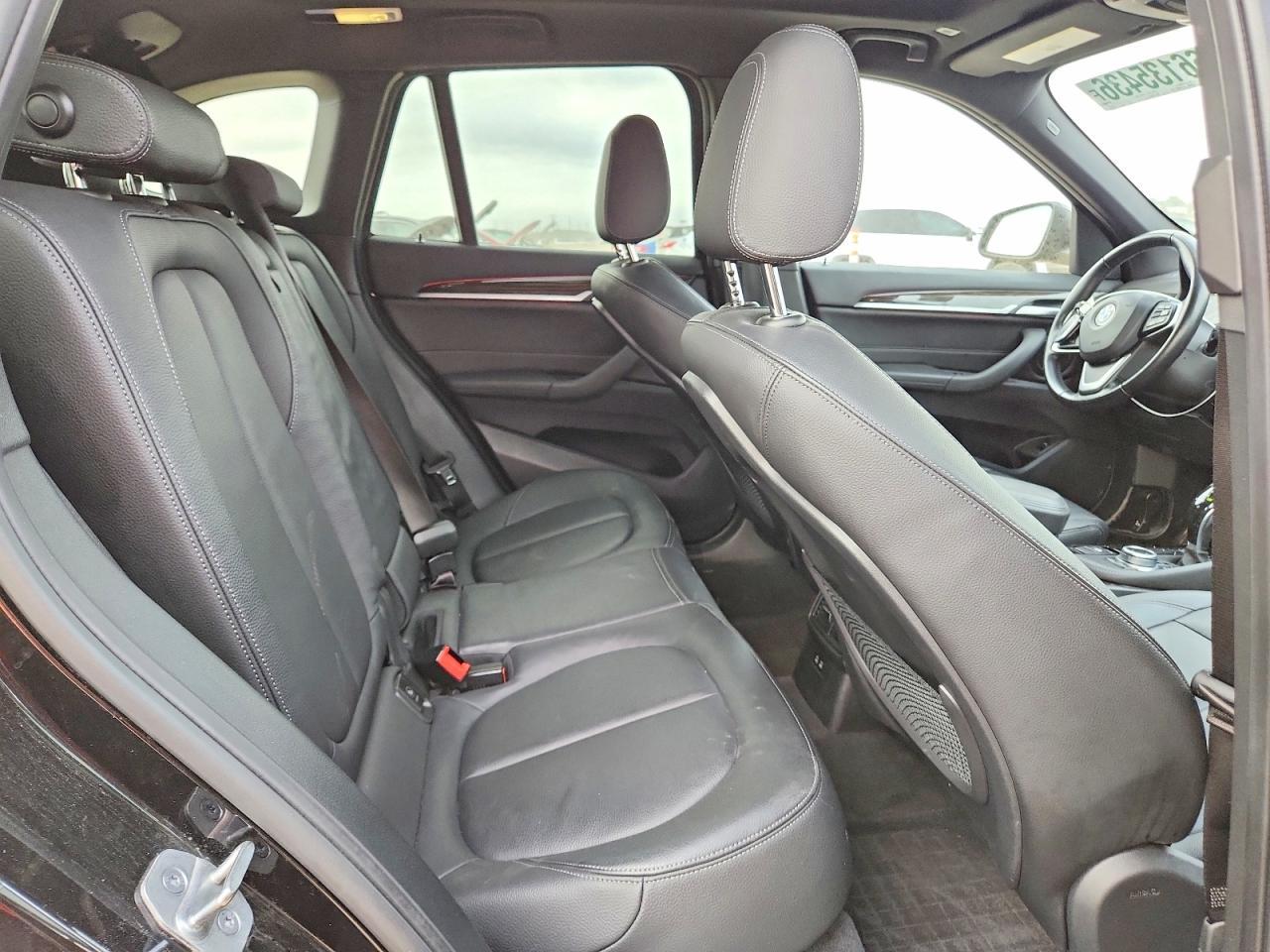 2021 BMW X1 xDrive28I - zdjęcie 10