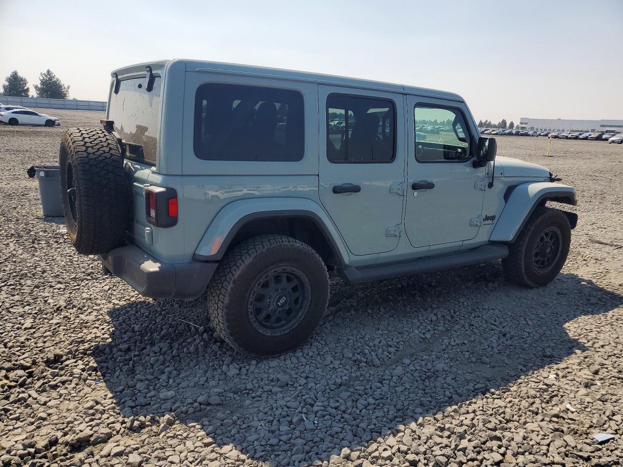2023 Jeep Wrangler Sahara - zdjęcie 3