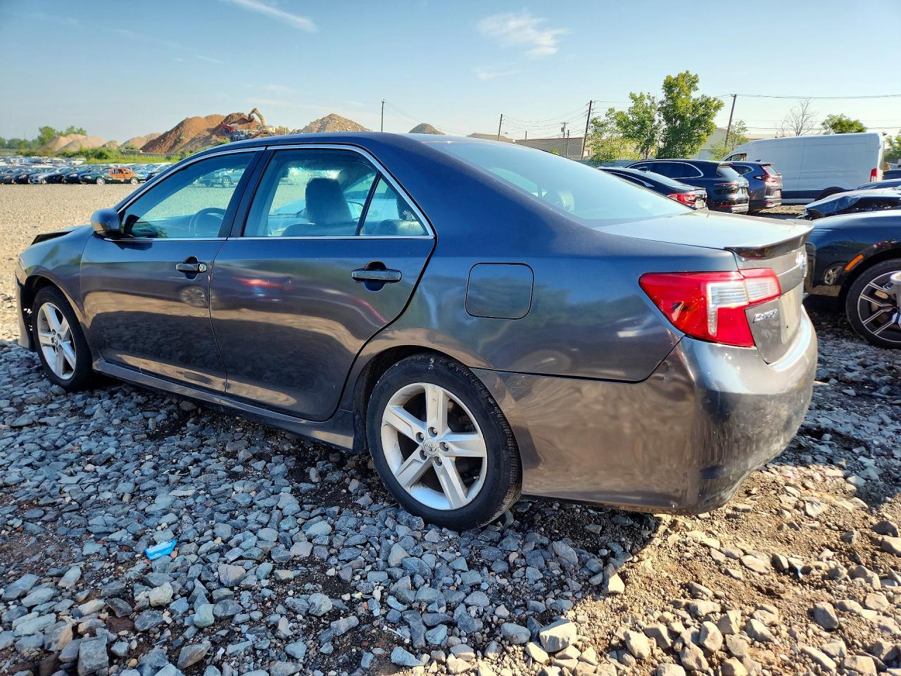 2013 Toyota Camry Se - zdjęcie 2