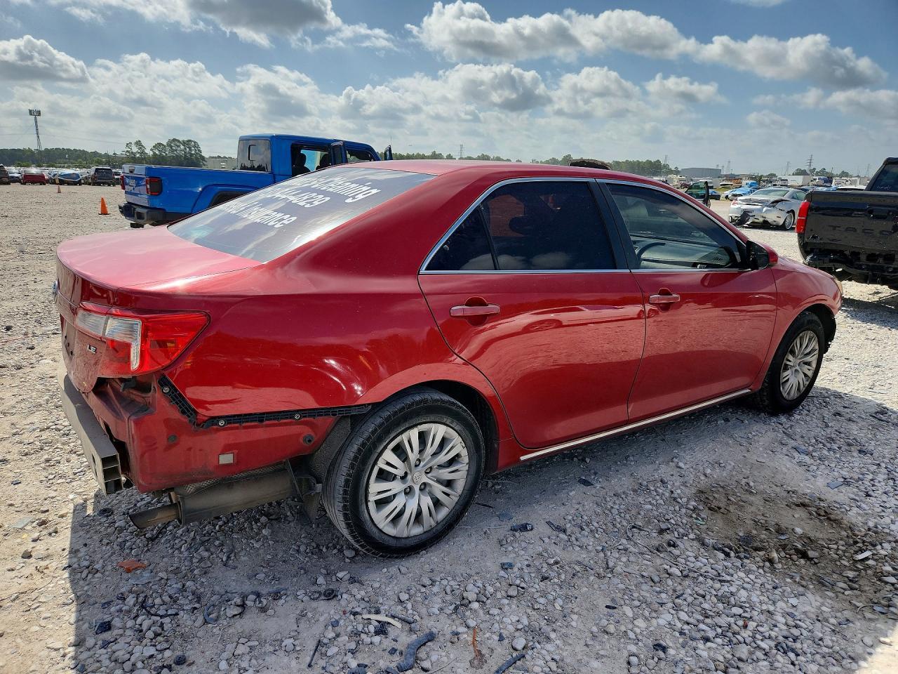 2013 Toyota Camry Le - zdjęcie 3