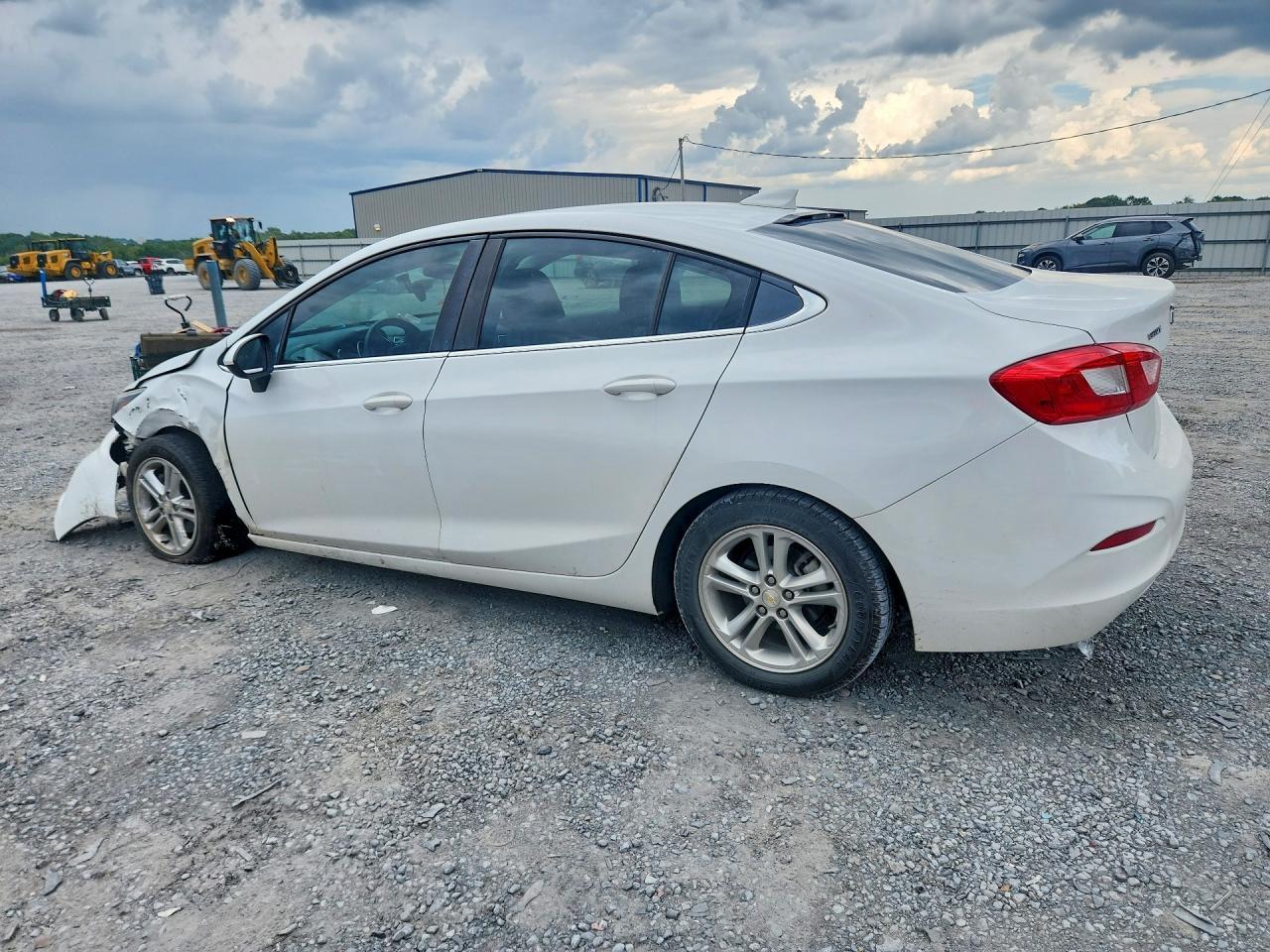 2016 Chevrolet Cruze Lt - zdjęcie 2