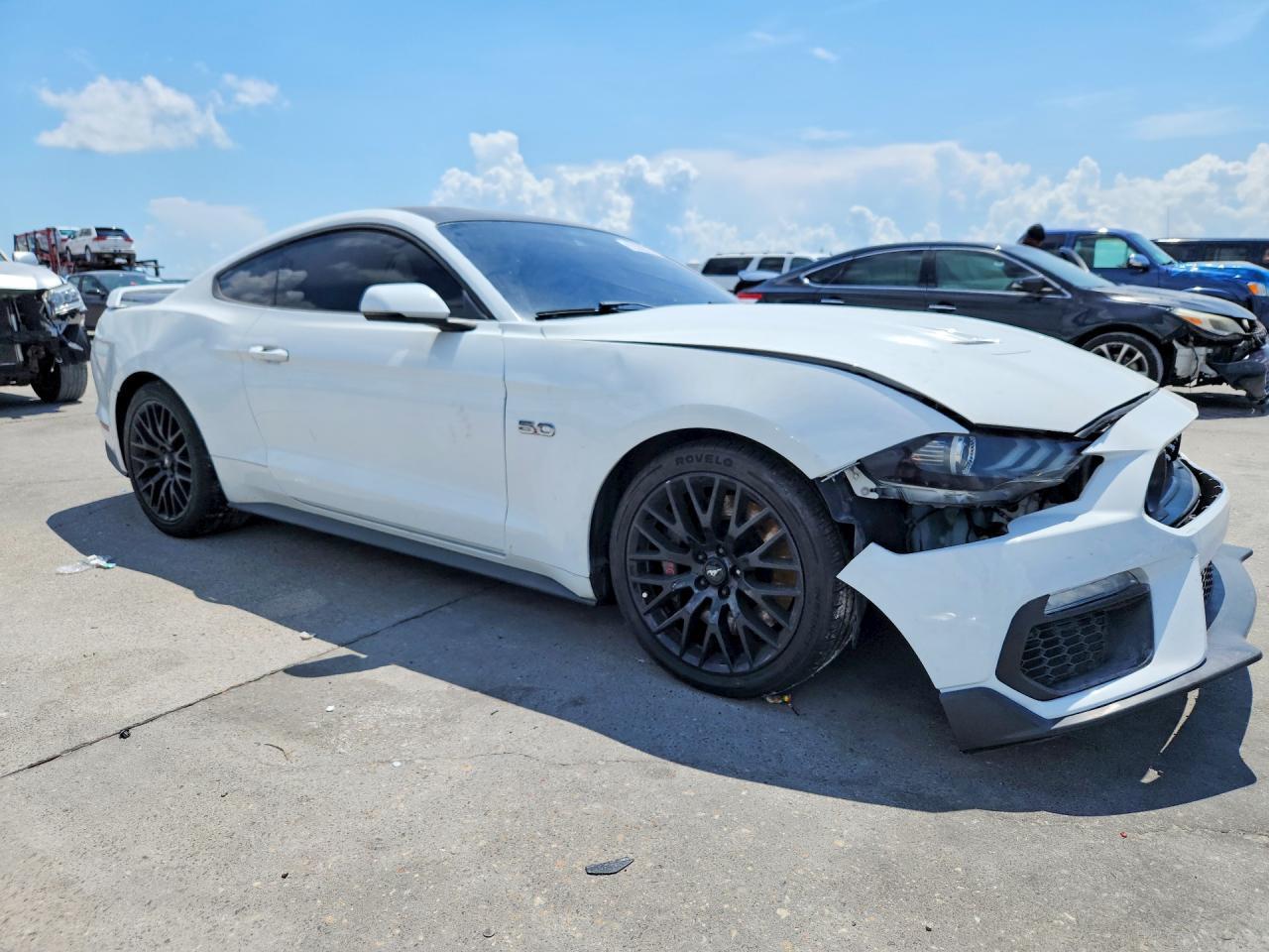 2021 Ford Mustang Gt - zdjęcie 4