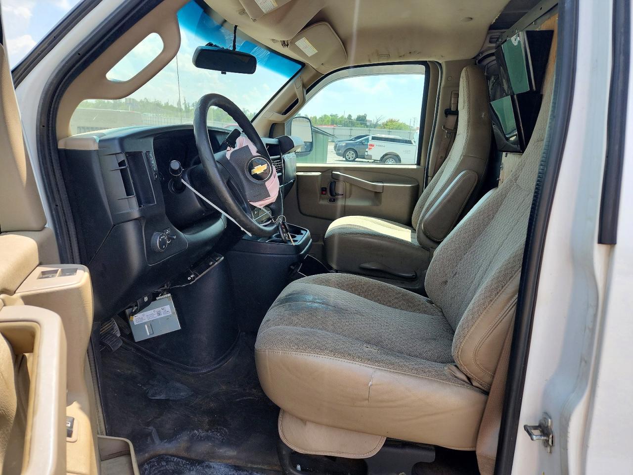 2020 Chevrolet Express G2500 - zdjęcie 7