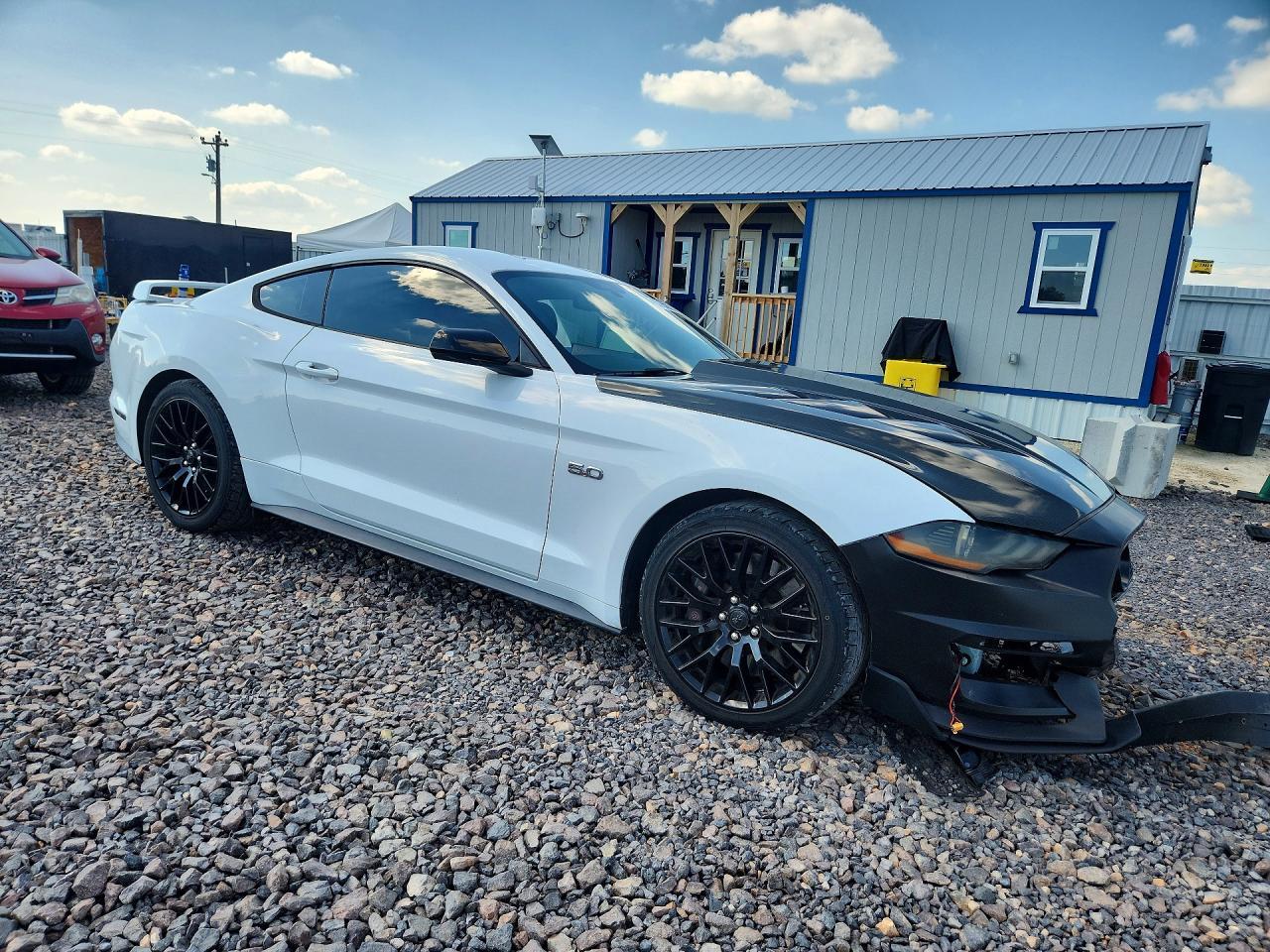 2020 Ford Mustang Gt - zdjęcie 4