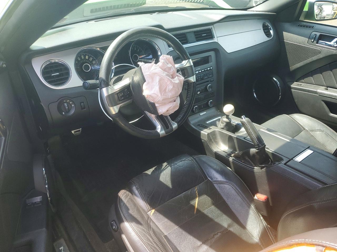 2014 Ford Mustang - zdjęcie 8
