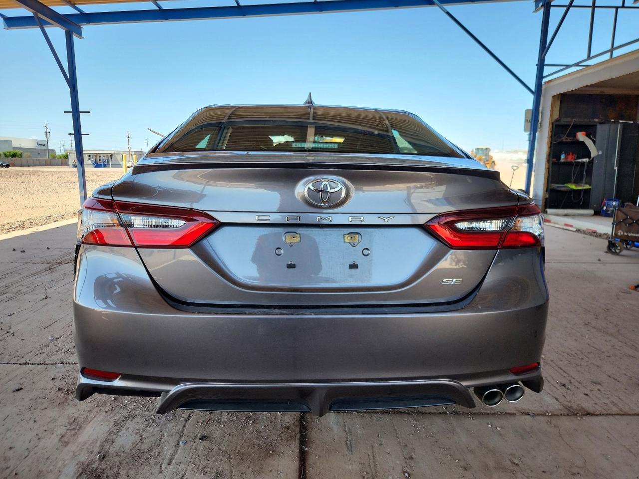 2022 Toyota Camry Se - zdjęcie 6