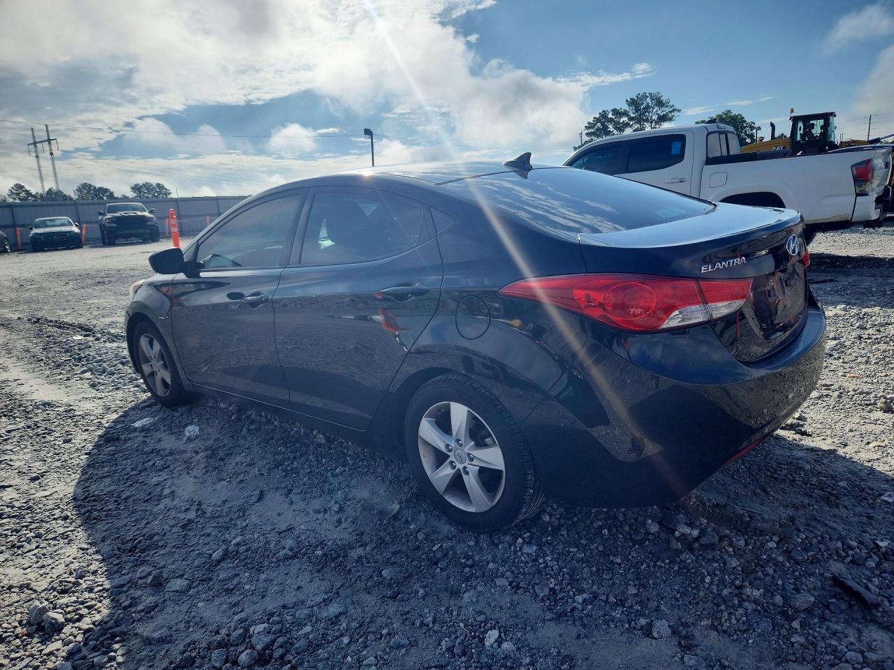 2013 Hyundai Elantra Gls - zdjęcie 2