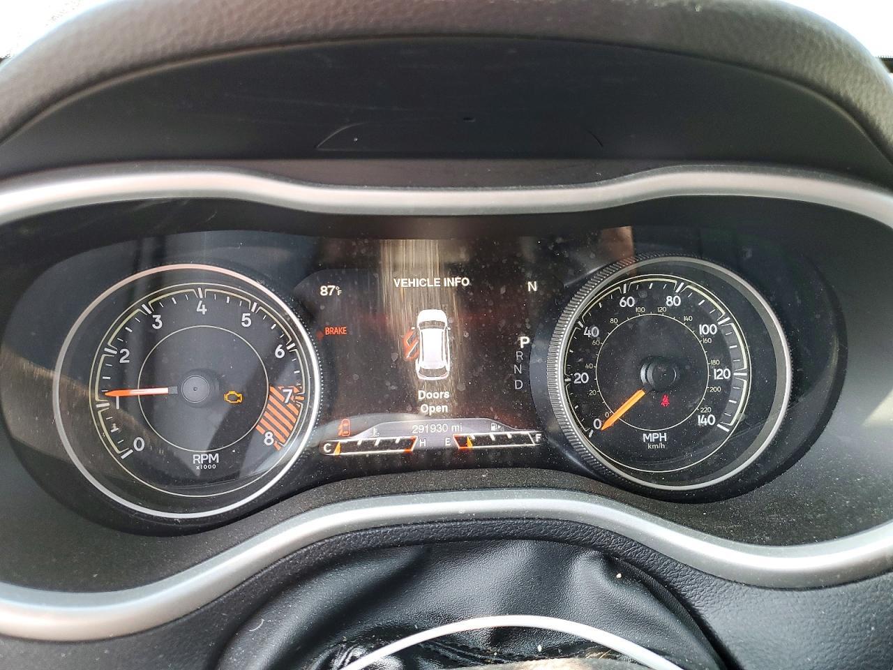 2015 Jeep Cherokee Trailhawk - zdjęcie 9