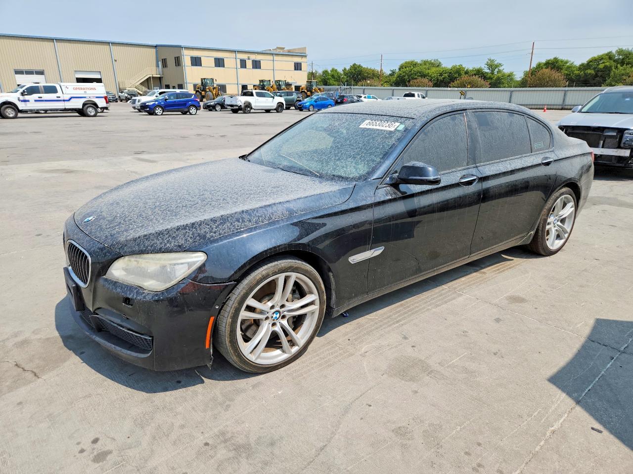 2014 BMW 750 Lxi - zdjęcie główne