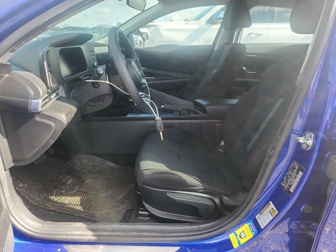 2024 Hyundai Elantra Se - zdjęcie 7