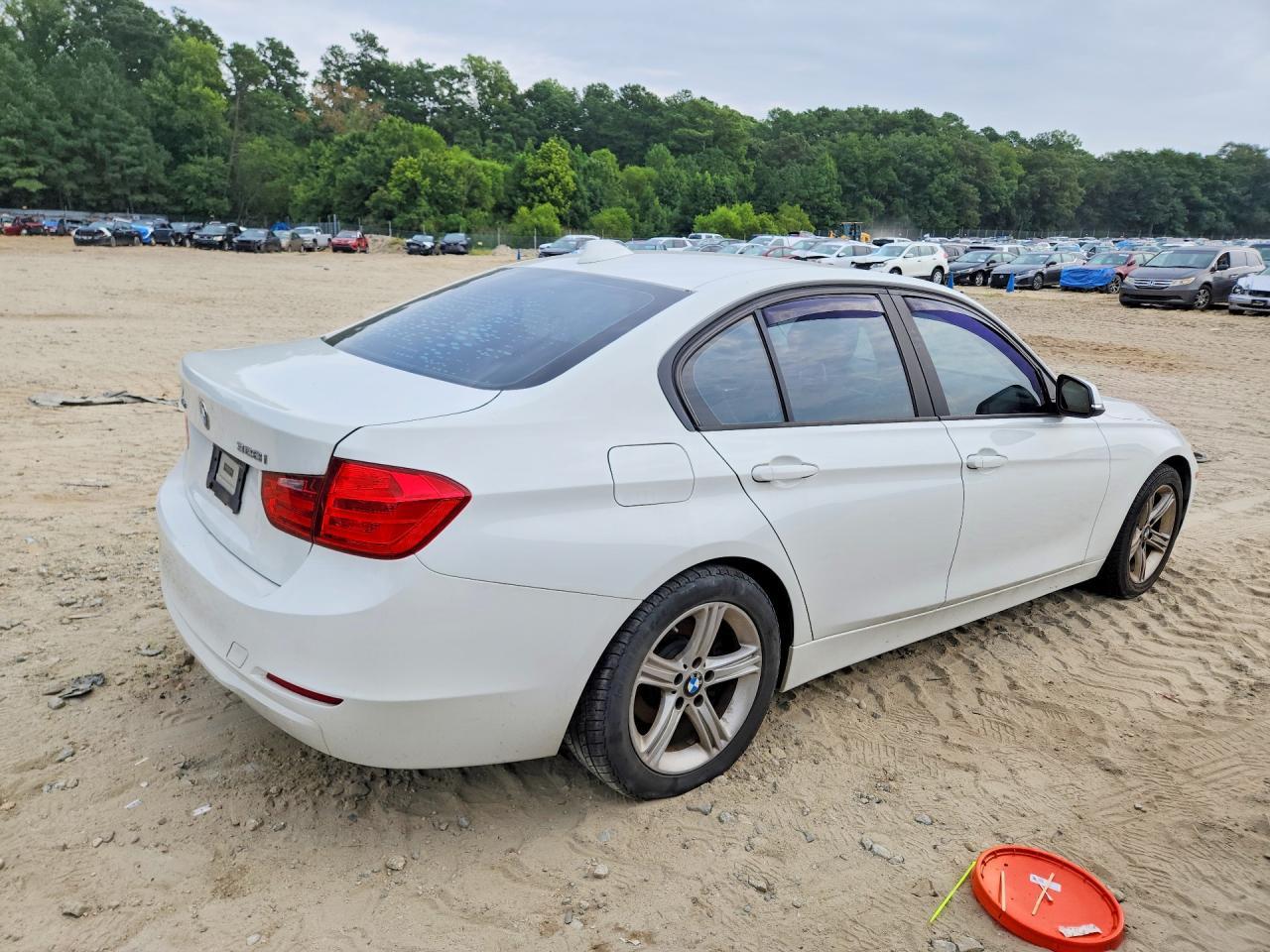 2013 BMW Seria 3 328i - zdjęcie 3