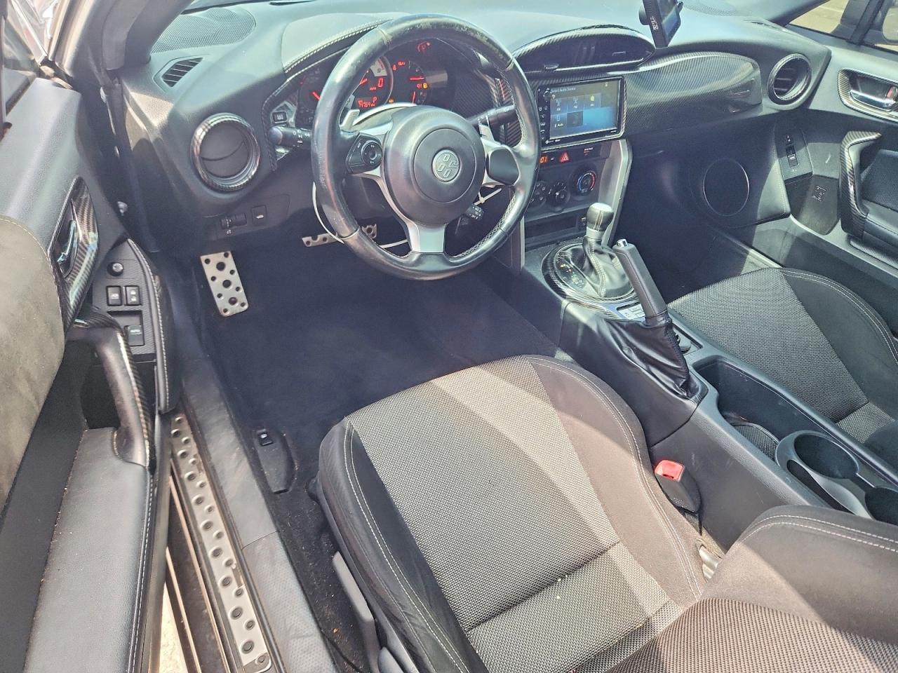 2017 Toyota 86 Base - zdjęcie 8