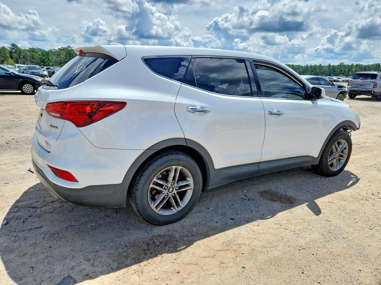 2017 Hyundai Santa Fe Sport 2.4L - zdjęcie 3