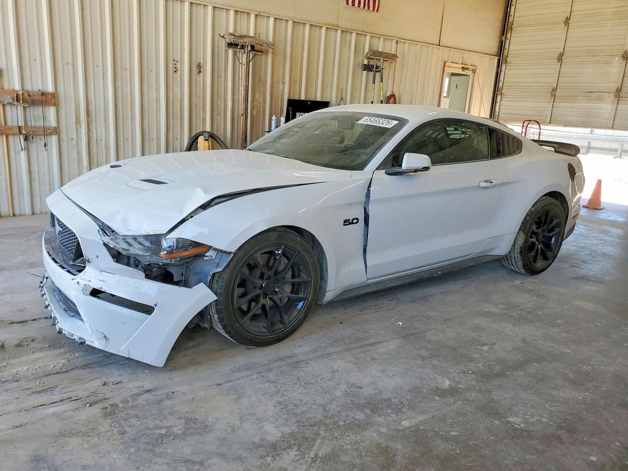 2020 Ford Mustang Gt - zdjęcie główne