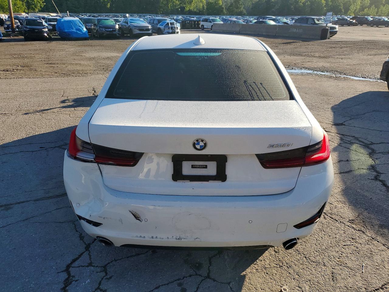 2020 BMW 330I - zdjęcie 6