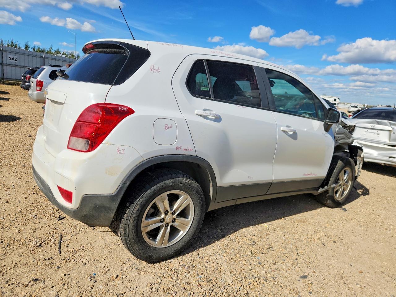 2021 Chevrolet Trax Ls - zdjęcie 3