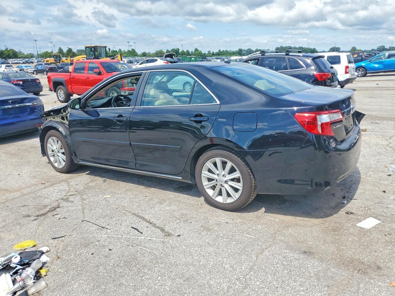 2013 Toyota Camry Hybrid Xle - zdjęcie 2