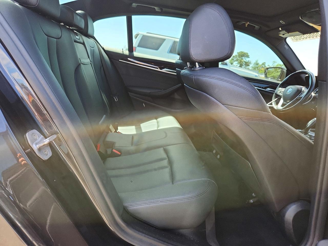 2018 BMW Seria 5 530e - zdjęcie 10