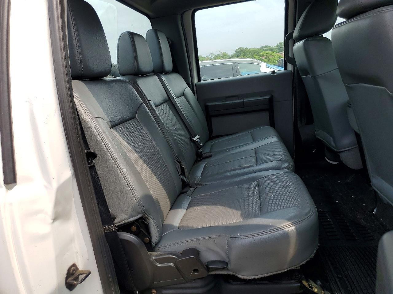 2016 Ford F350 Super Duty - zdjęcie 10