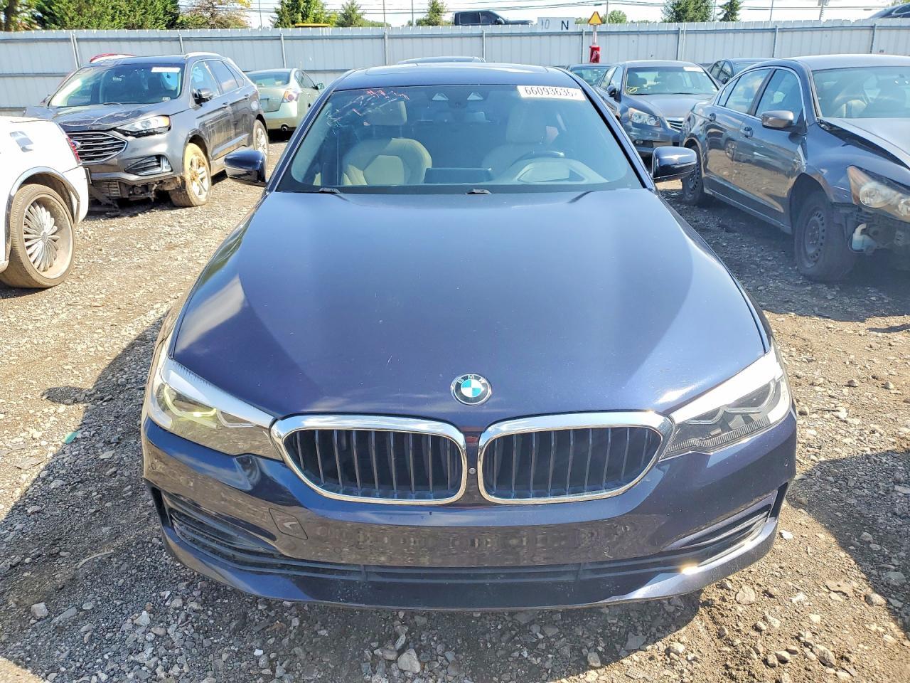 2020 BMW 530 I - zdjęcie 5