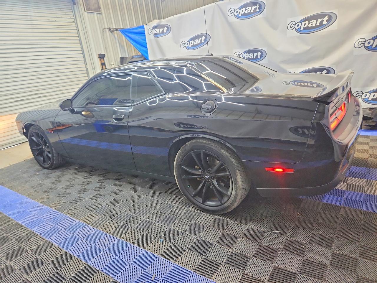 2021 Dodge Challenger R/T - zdjęcie 2