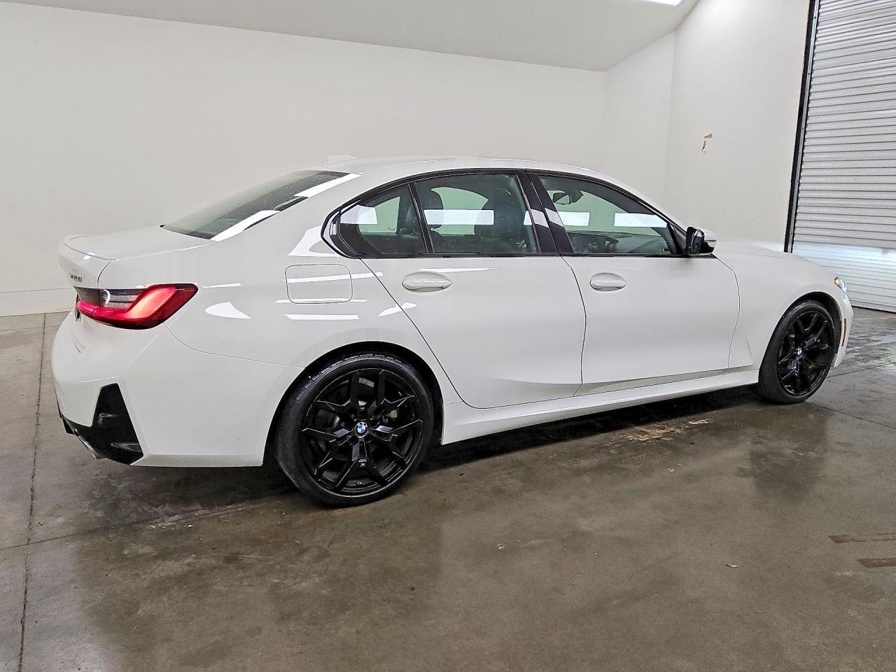 2026 B M W 3 Series 4D Sedan 330I xDrive Msport - zdjęcie 3