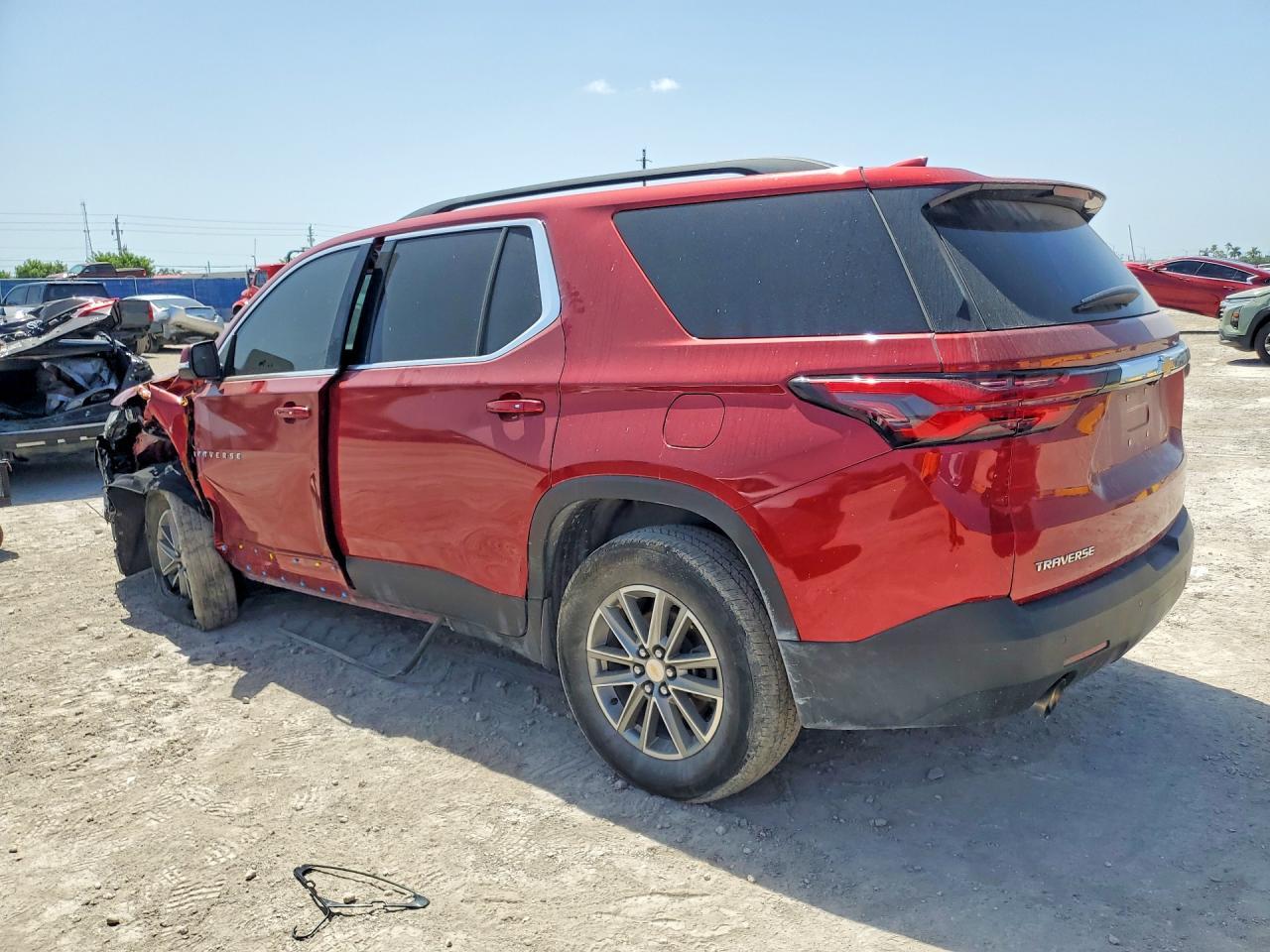 2023 Chevrolet Traverse Lt - zdjęcie 2