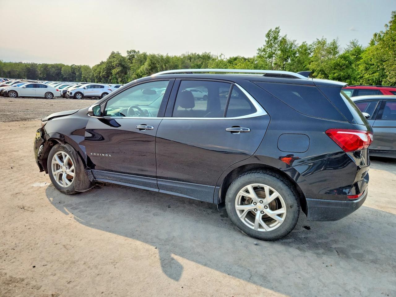 2019 Chevrolet Equinox Premier - zdjęcie 2