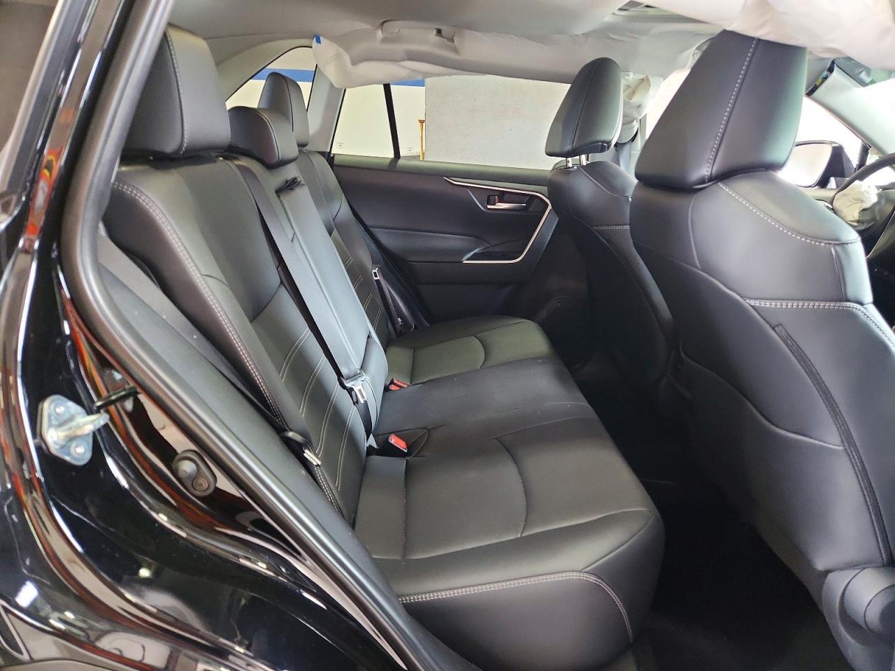 2025 Toyota Rav4 Xle Premium - zdjęcie 11