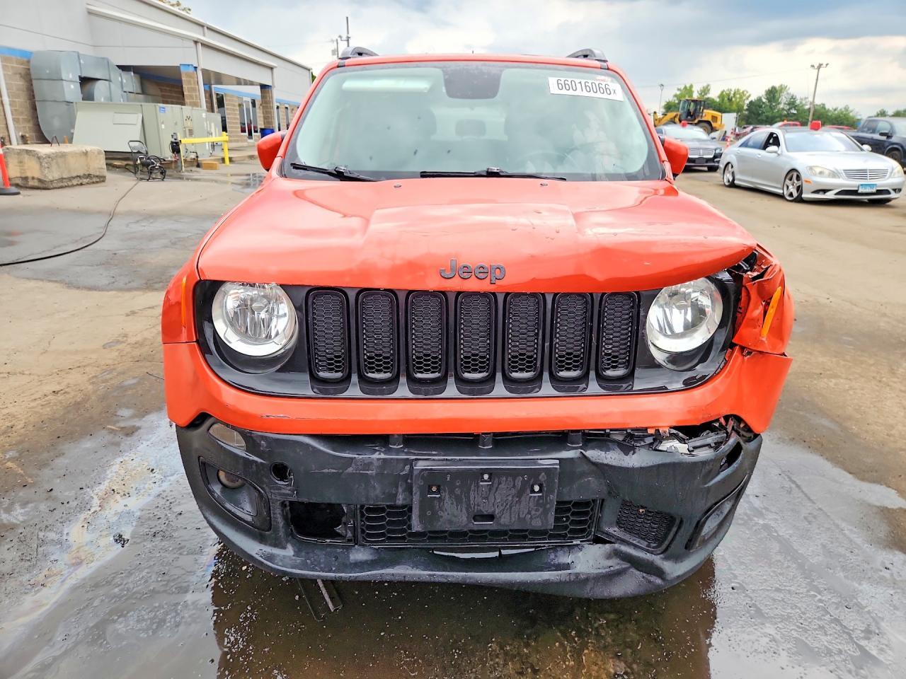 2017 Jeep Renegade Latitude - zdjęcie 5