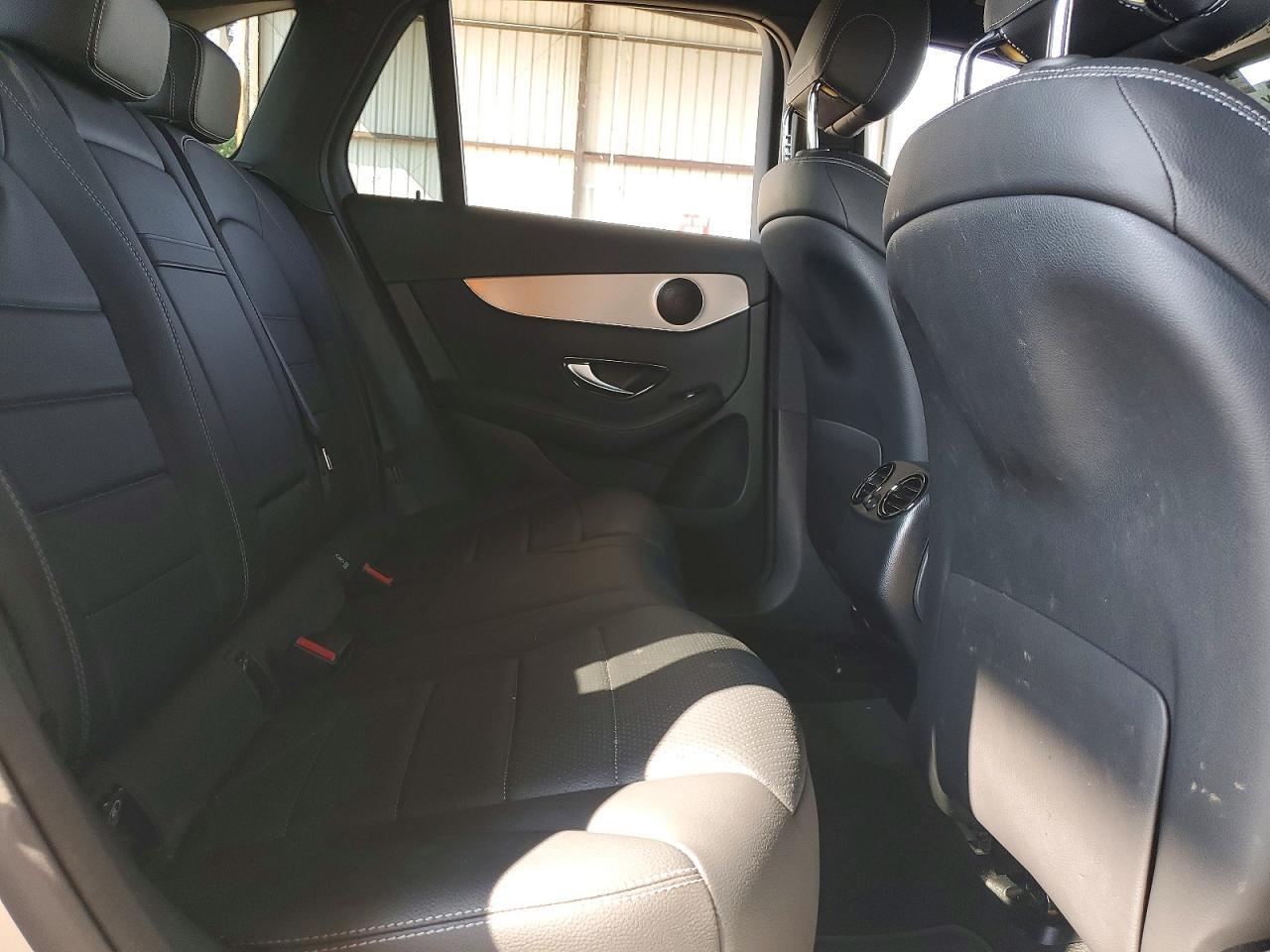2019 Mercedes-Benz Glc 300 4Matic - zdjęcie 10