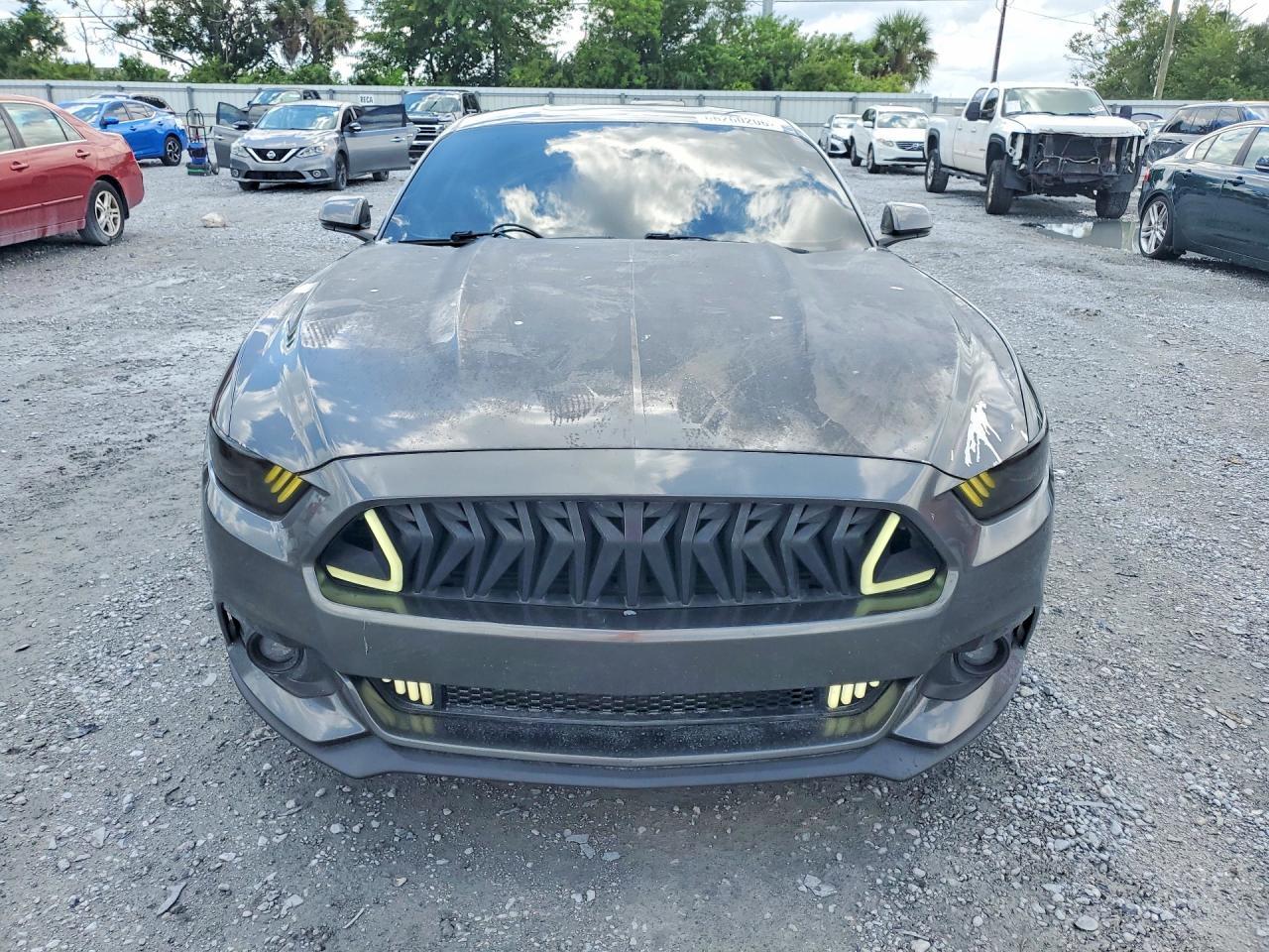 2017 Ford Mustang - zdjęcie 5