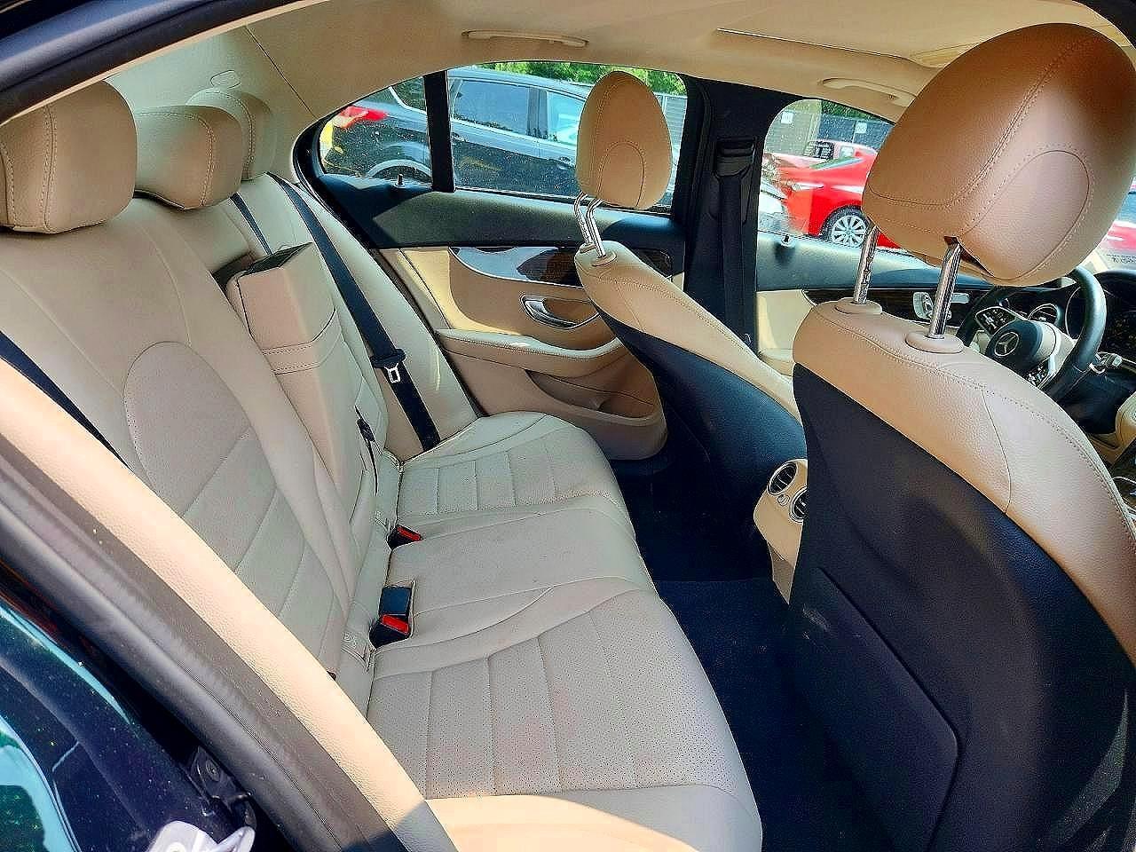 2019 Mercedes-Benz C 300 4Matic - zdjęcie 10