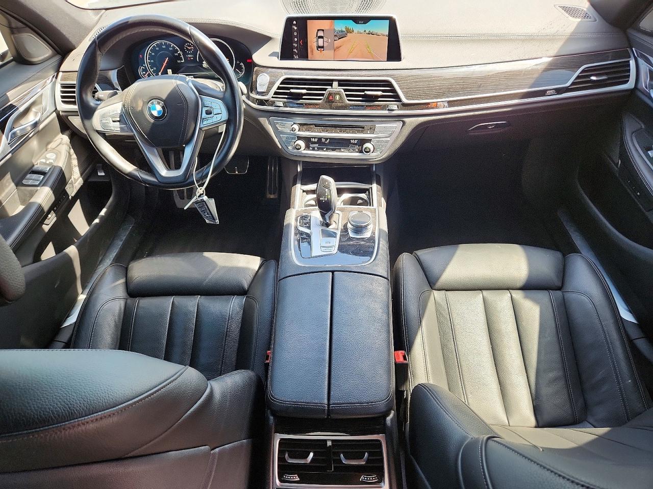2019 BMW 740 I - zdjęcie 8