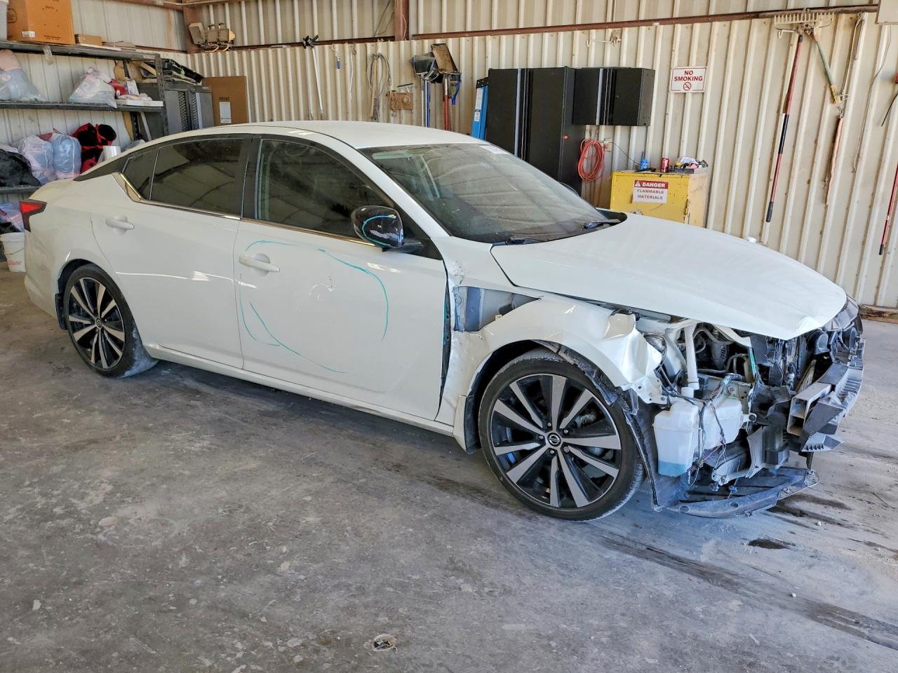 2019 Nissan Altima Sr - zdjęcie 4
