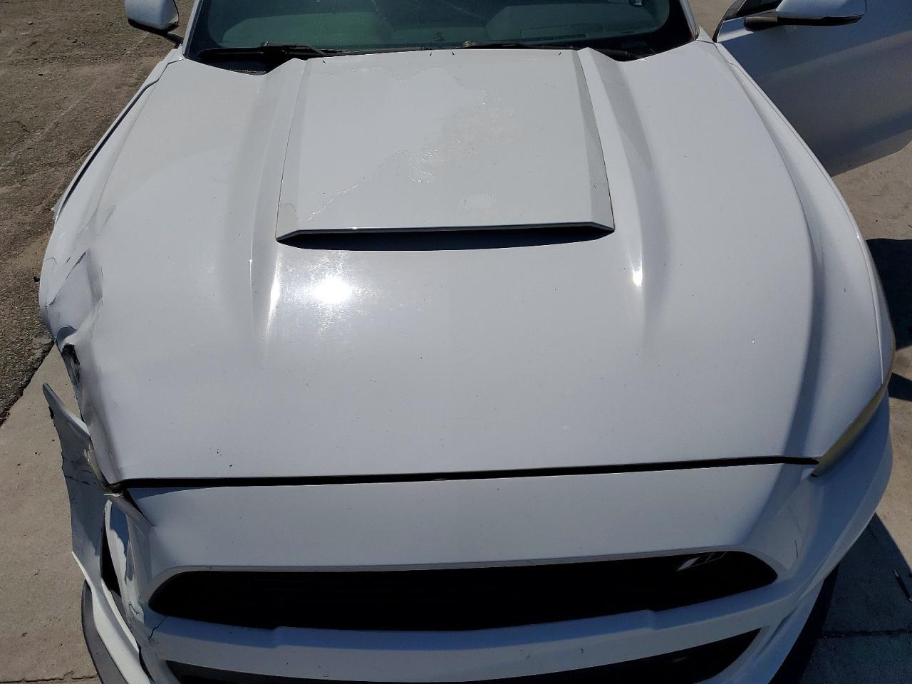 2015 Ford Mustang - zdjęcie 11