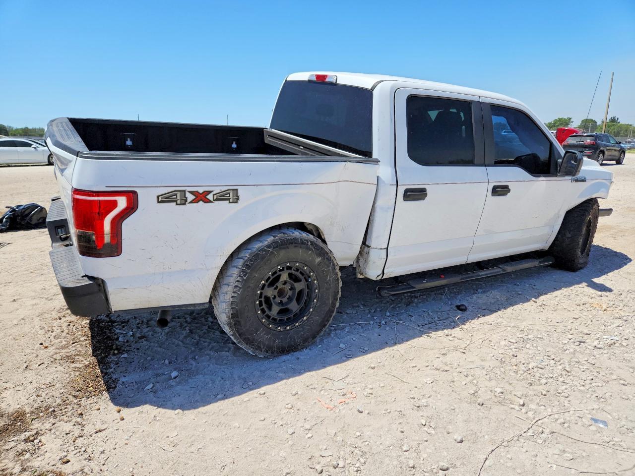 2017 Ford F150 Supercrew - zdjęcie 3