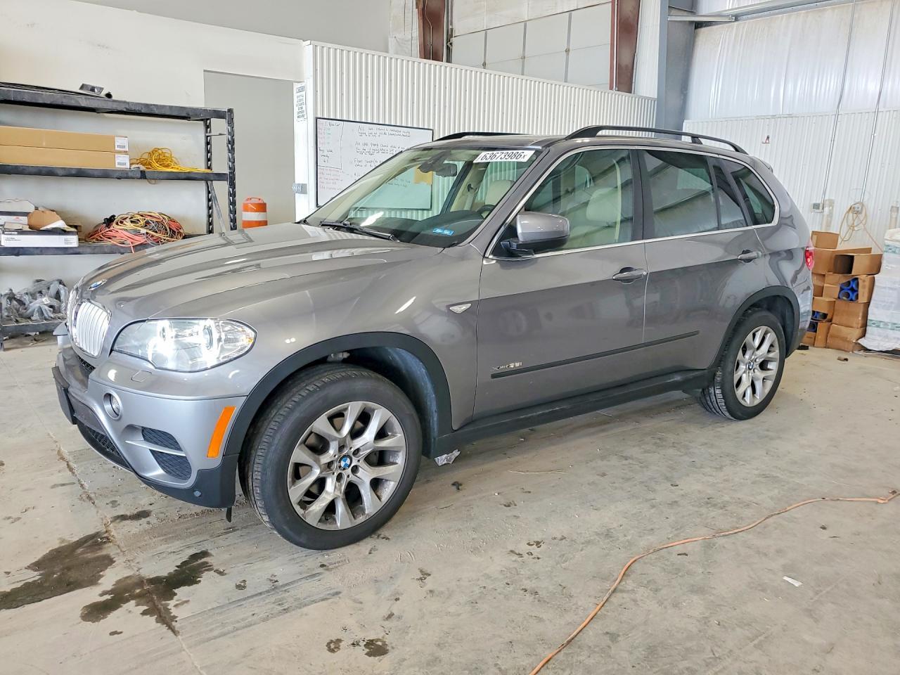 2013 BMW X5 - zdjęcie główne
