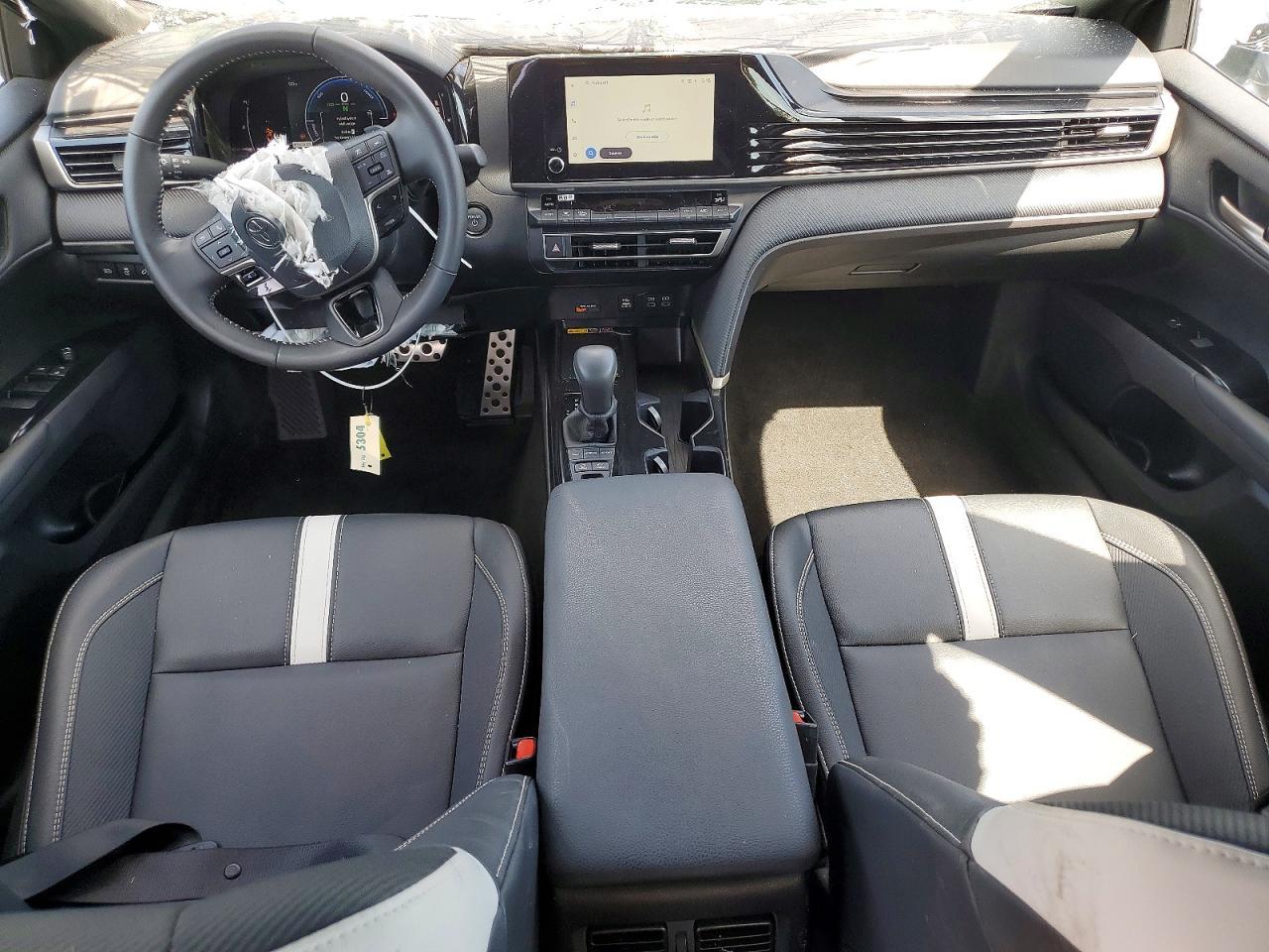 2026 Toyota Camry Se - zdjęcie 8