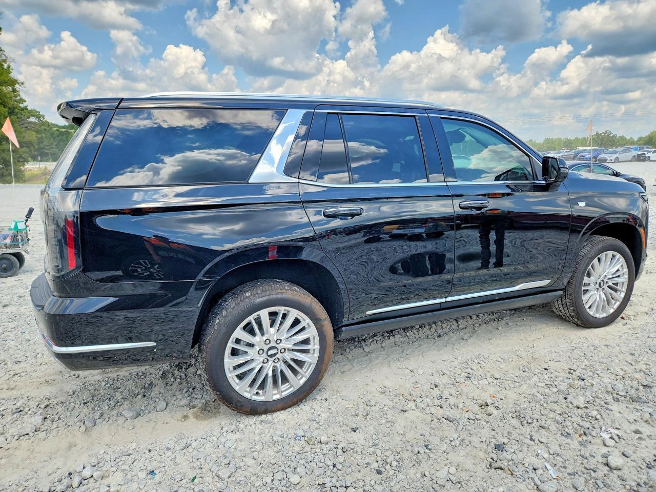 2026 Cadillac Escalade Luxury - zdjęcie 3