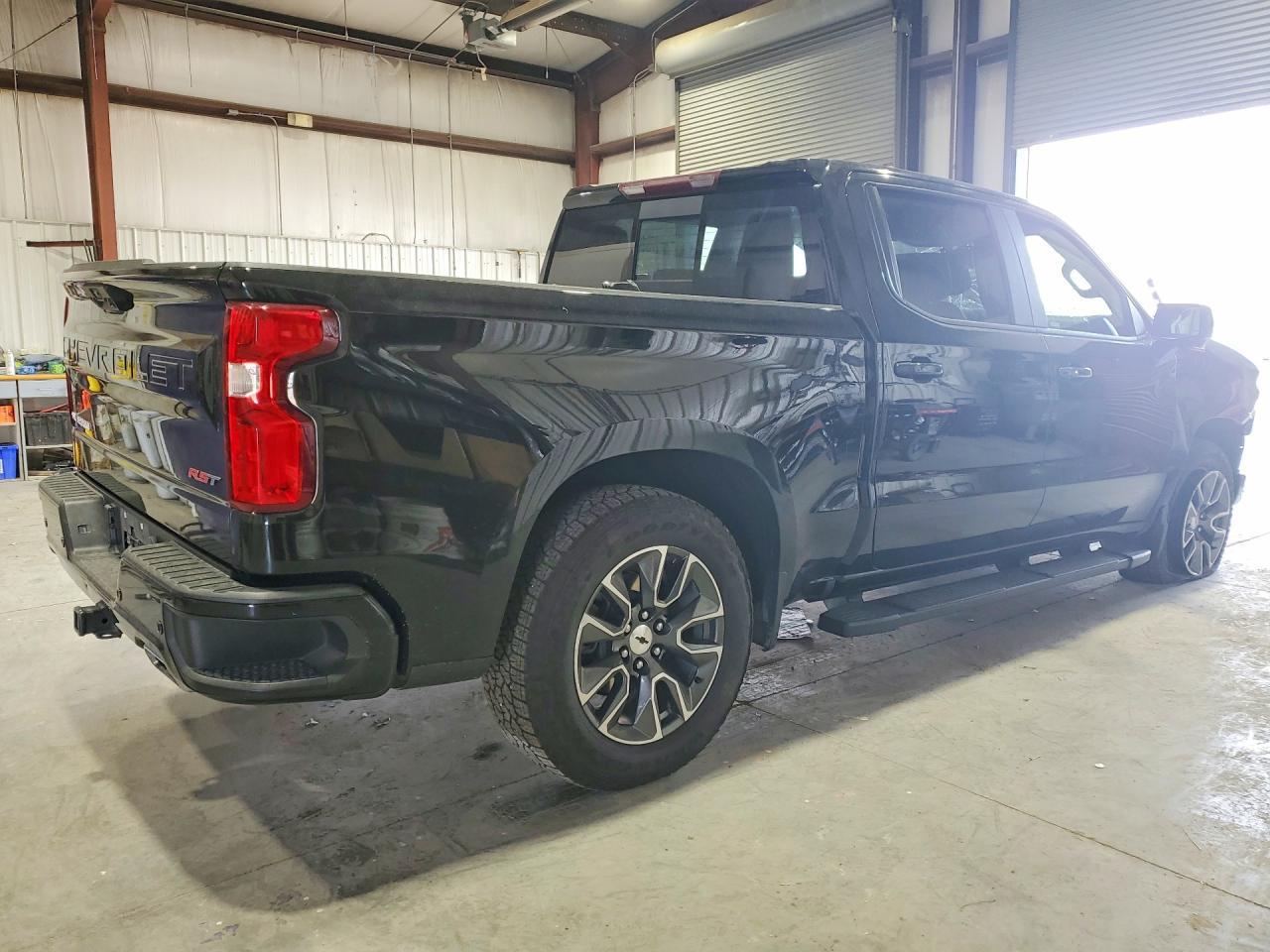 2023 Chevrolet Silverado K1500 Rst - zdjęcie 3
